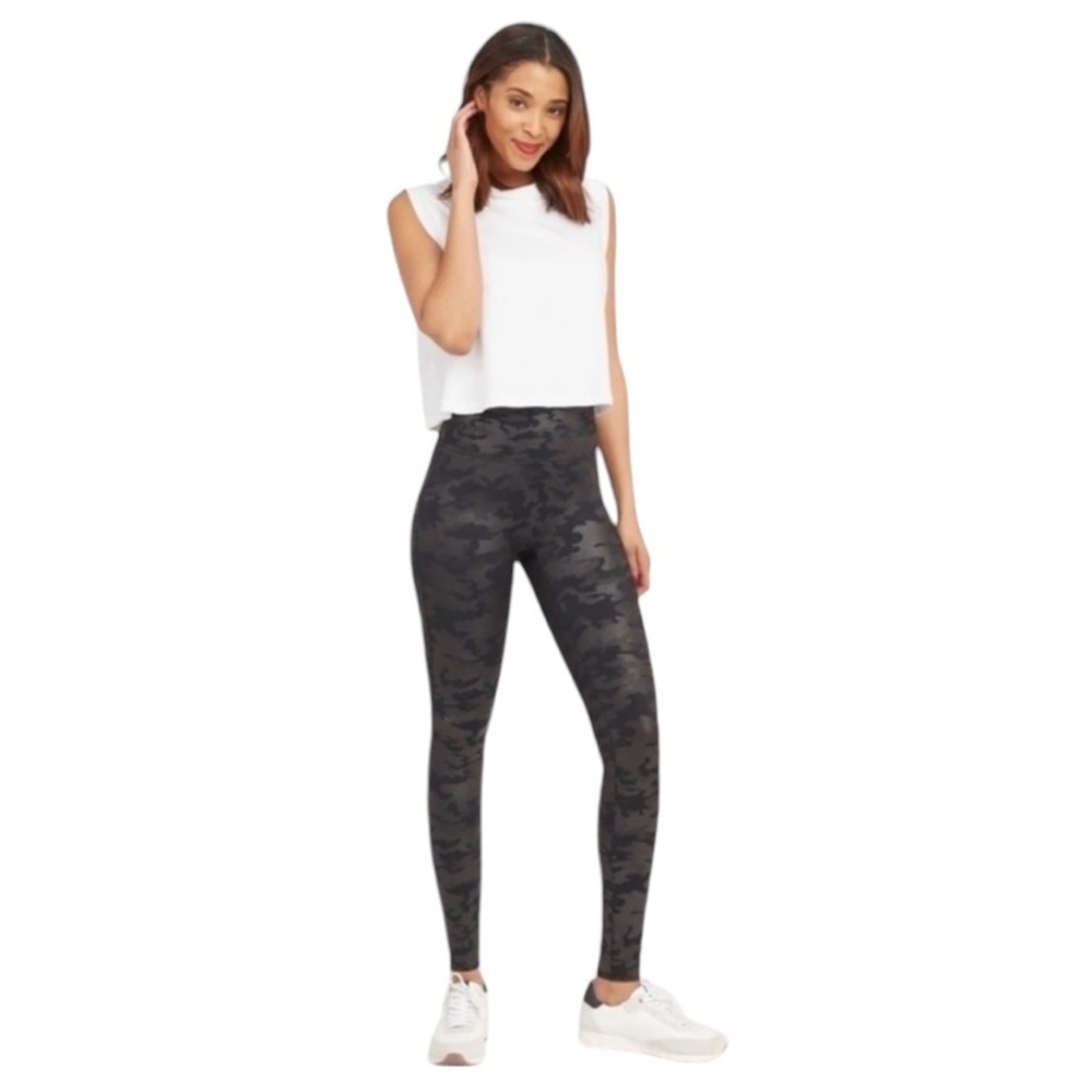 Spanx Faux Leather Camo Leggings Matte Black - Picture 1 of 7